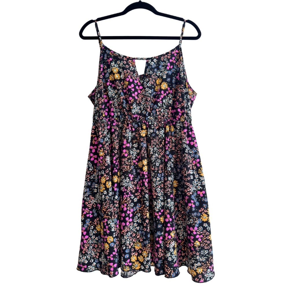 Women’s Plus Size Black Floral Sleeveless Sundress